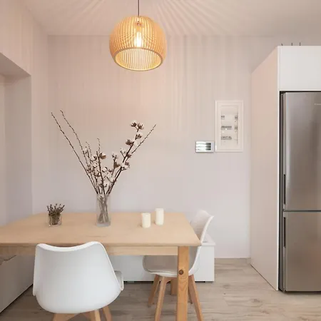 Andriana's 2-bedroom Countryside Retreat Daire Pandokrátor